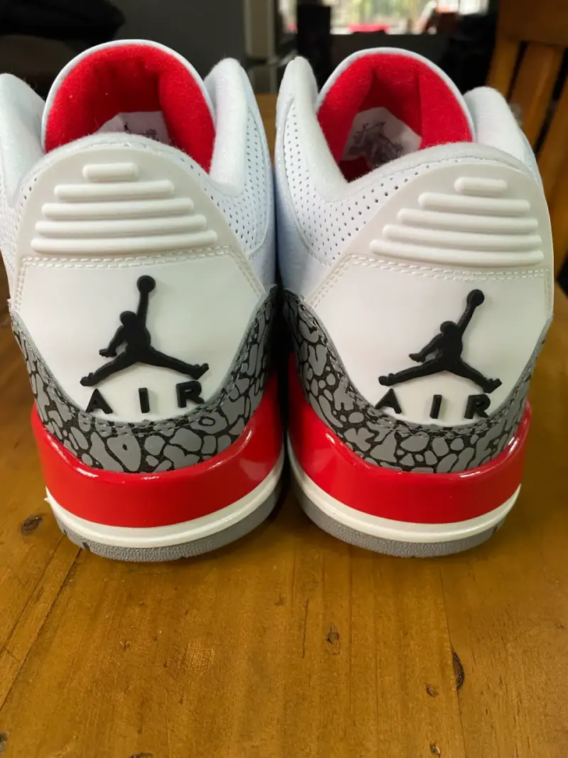 Zapatillas deportivas Air Jordan blancas y rojas - 3