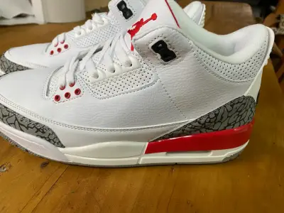 Zapatillas deportivas Air Jordan blancas y rojas - miniatura 5
