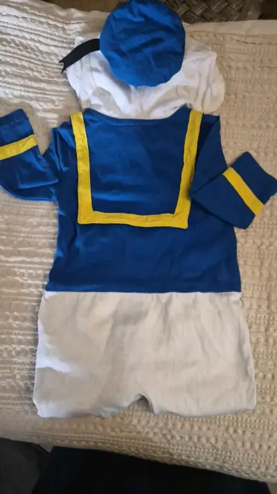 Traje infantil de Pato Donald con capucha - miniatura 2