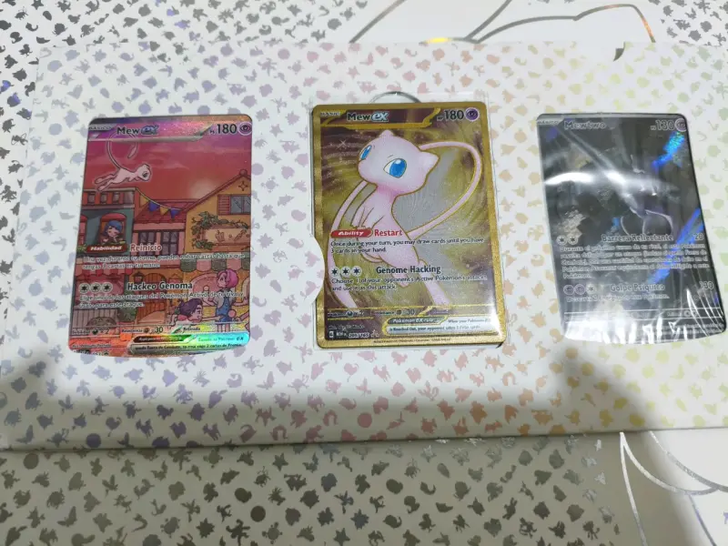 151 ultra premium colección Mew y Mewtwo holograf - 6