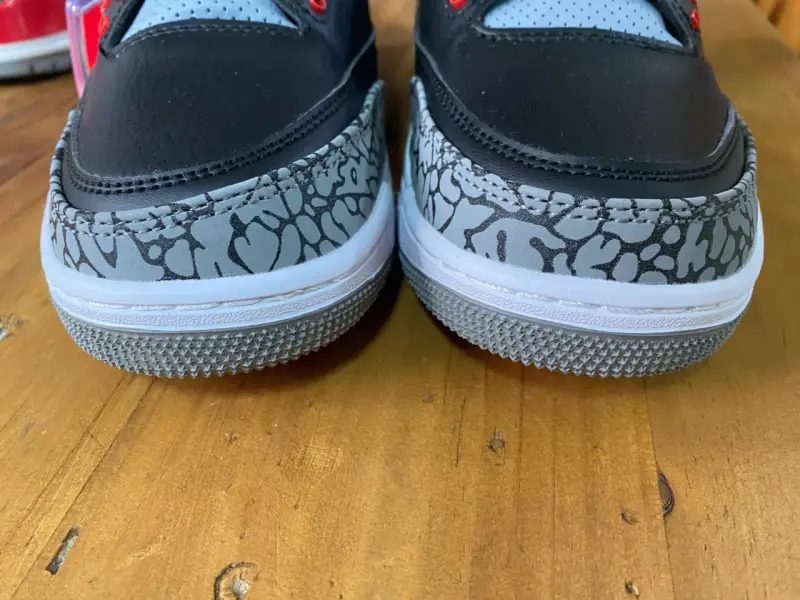 Jordan Air Jordan 3 Retro OG Black Cement - 6