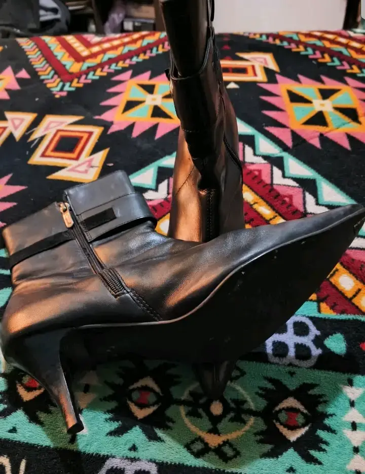 Botines de cuero negro con tacón - 2