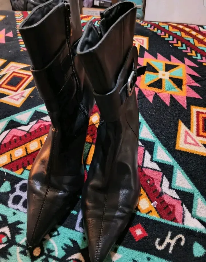 Botines de cuero negro con tacón - 4