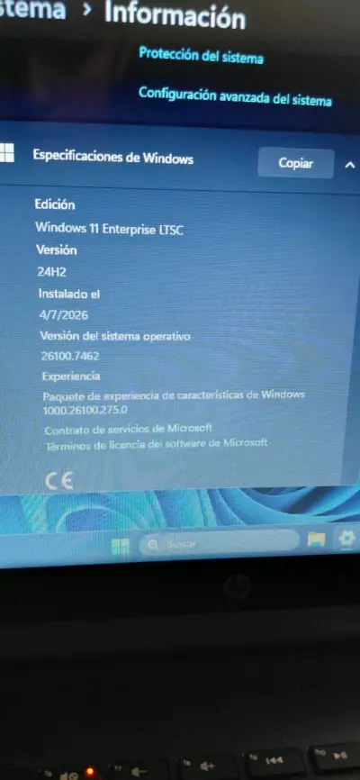 Laptop HP con Windows 11 y cargador - miniatura 5