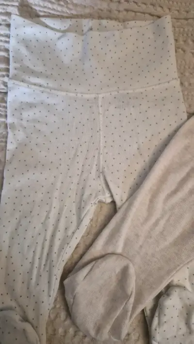 Pantalón de bebé gris y lunares - miniatura 2