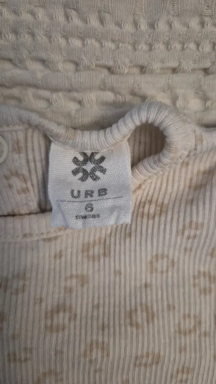 Polera manga larga beige estampado animal print - 3
