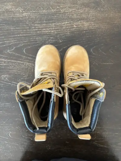 Botas Caterpillar de cuero beige para mujer - miniatura 5