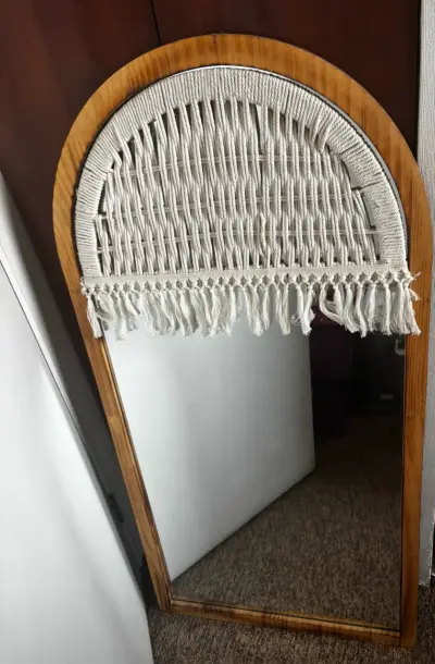 Espejo Boho Chic con marco de madera y macramé - miniatura 1