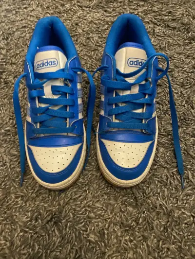 Zapatillas Adidas azules y blancas talla 36,5 - miniatura 1