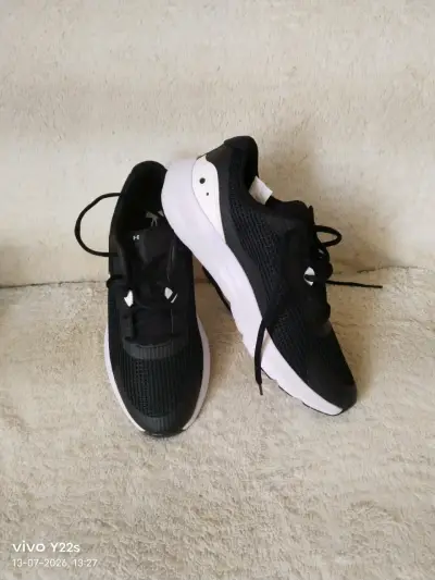 Zapatillas deportivas Under Armour negras - miniatura 2