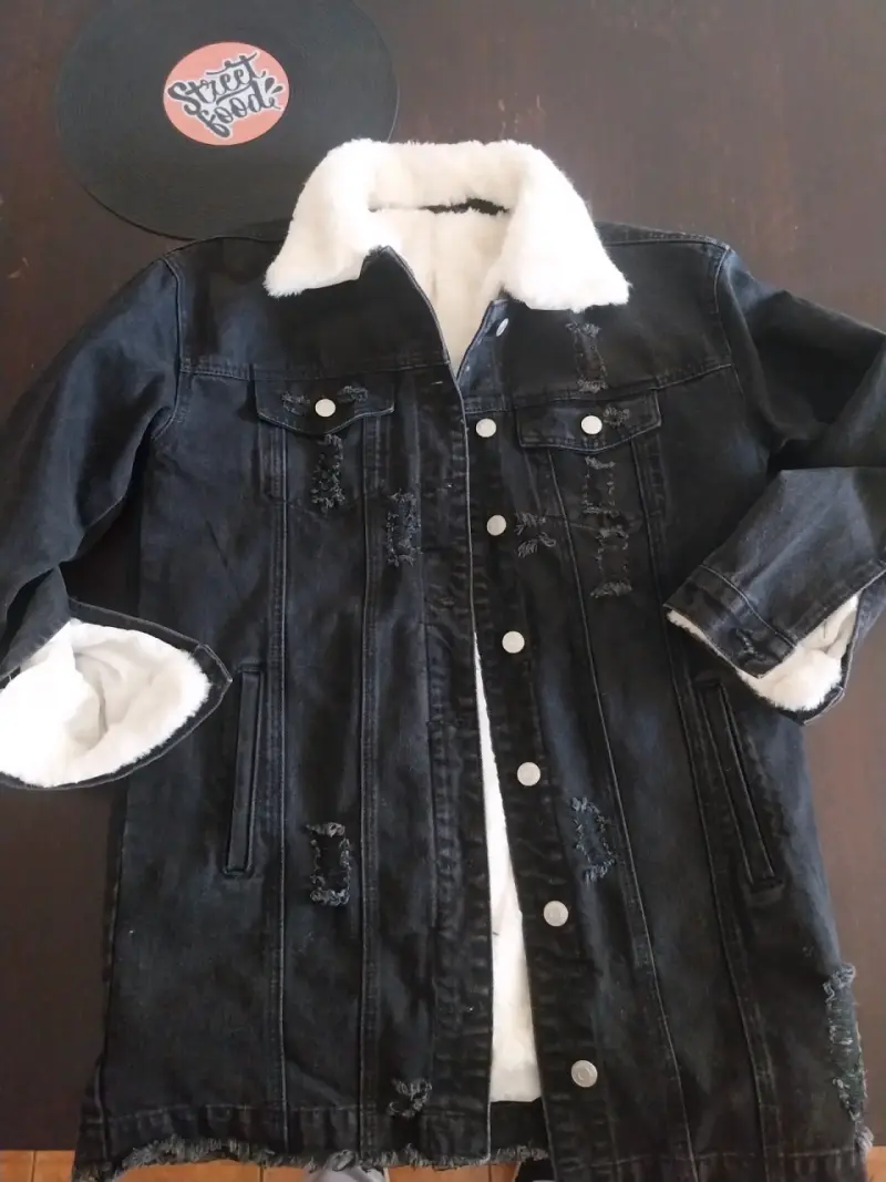 Chaqueta de mezclilla negra con chiporro. Unisex - 1