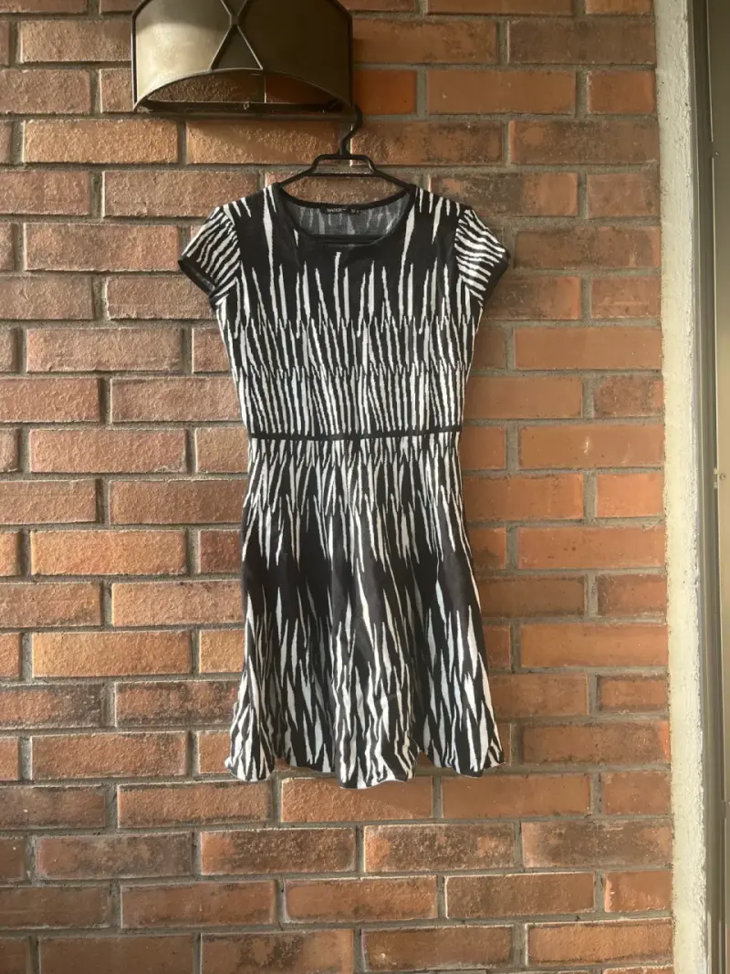 Vestido tejido estampado blanco y negro - 2