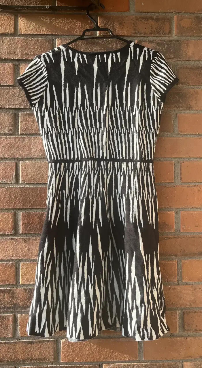 Vestido tejido estampado blanco y negro - 5