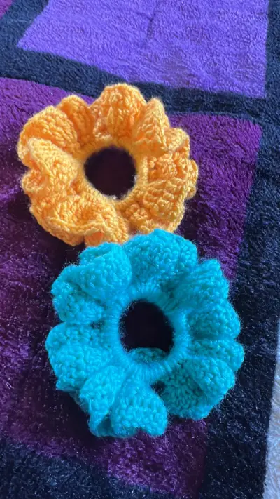 scrunchies tejidos a crochet - miniatura 1