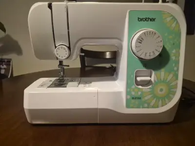 Máquina de coser Brother JS2135 compacta - miniatura 1