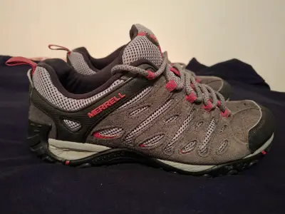 Zapatillas de senderismo Merrell gris y rojo - miniatura 2