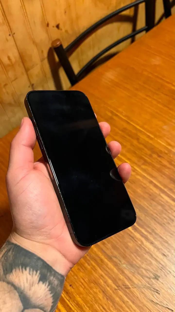 iPhone 14 Pro Max - 4