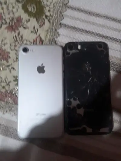 iPhone 8 para repuestos o reparación - miniatura 1