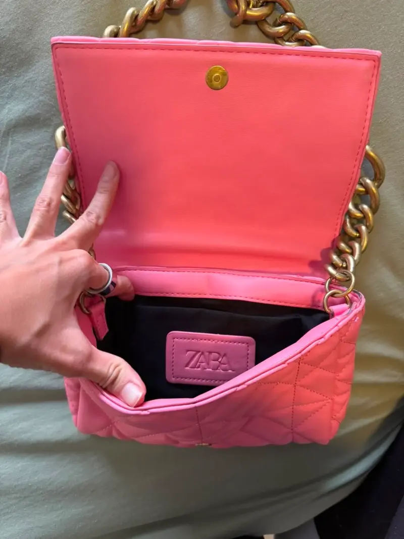 Cartera ZARA acolchada rosa con cadena dorada - 2
