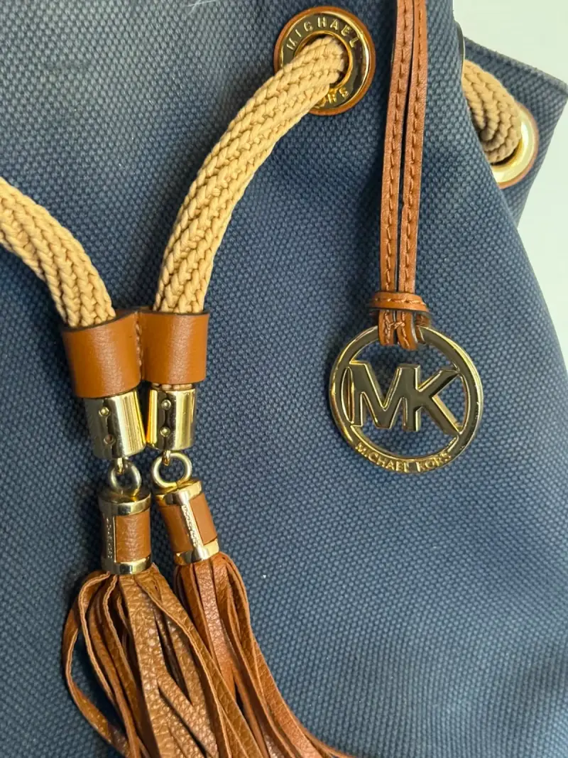 Bolso Michael Kors original con detalles en cuero - 2