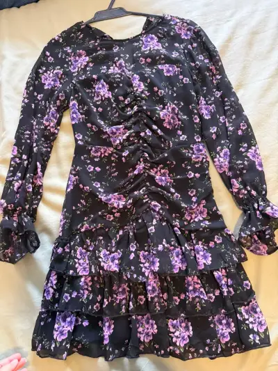 Vestido ZARA floral negro con mangas largas - miniatura 2