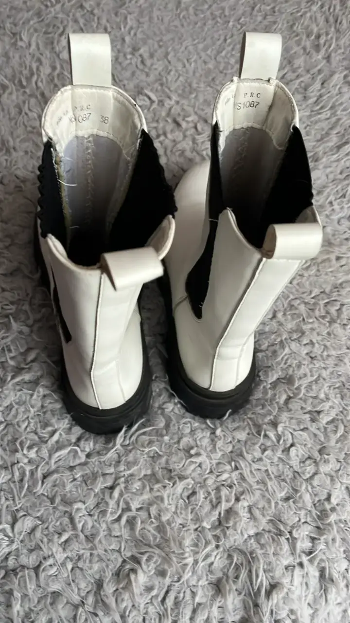 Botas blancas de cuero estilo Chelsea - 3