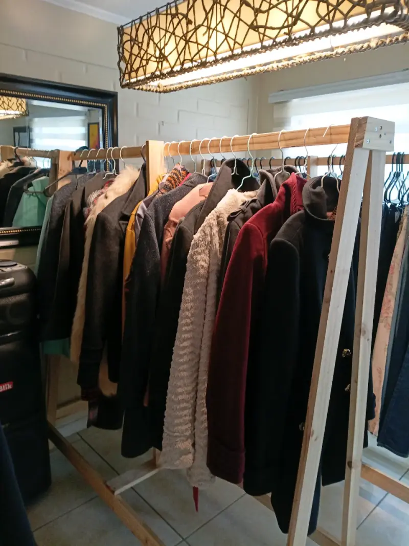 Lote de abrigos y chaquetas de invierno - 1
