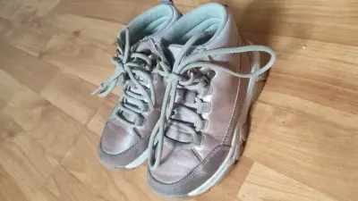 Ropa y zapatos de niña - miniatura 1