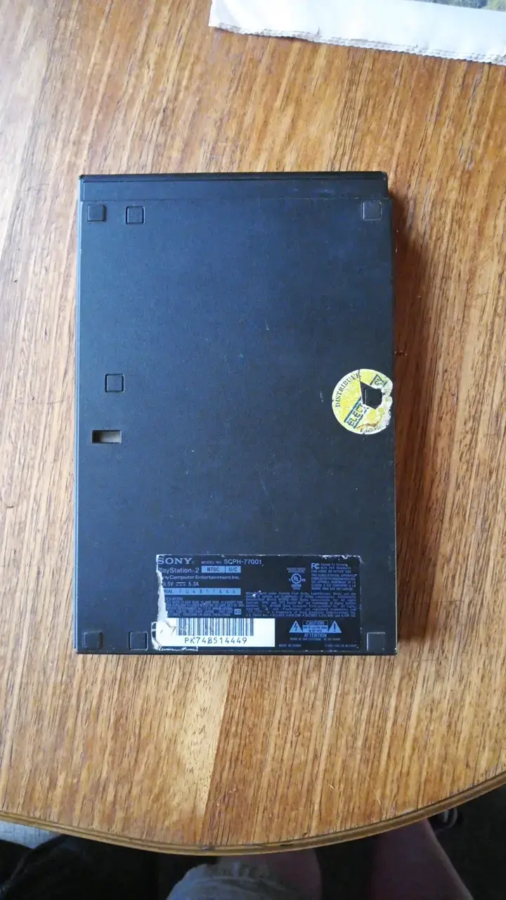 Consola PlayStation 2 Slim negra usada - 2