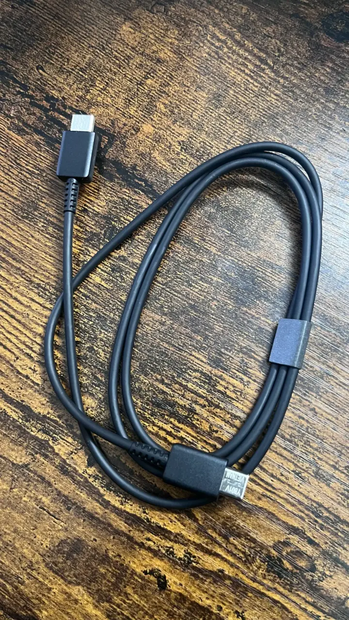 Cable USB-C a USB-C SAMSUNG de alta velocidad - 1
