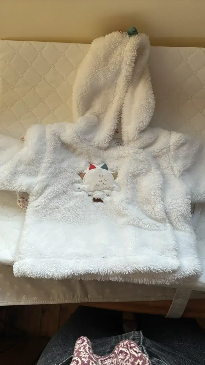 Abrigo de bebé con capucha suave y diseño animal - 1