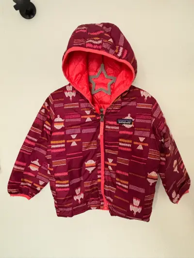 Chaqueta infantil Patagonia con capucha - miniatura 1