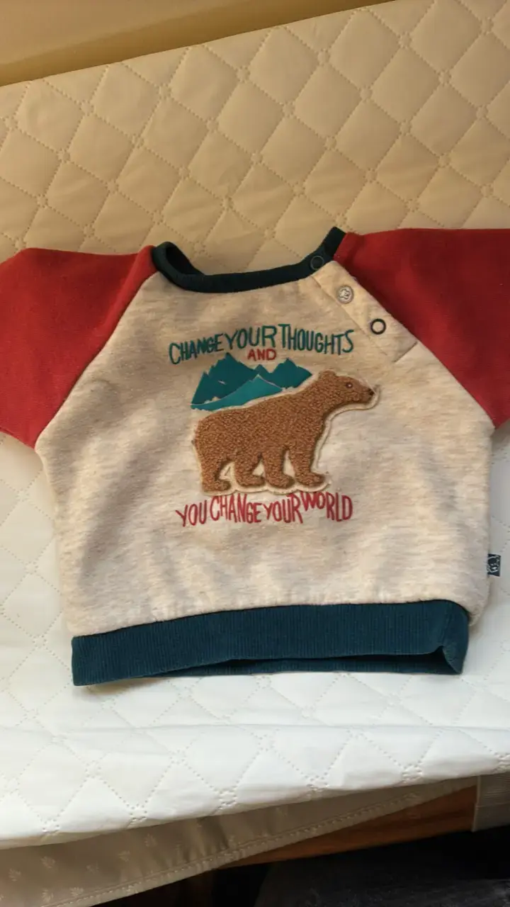 Polerón infantil con diseño de oso - 2