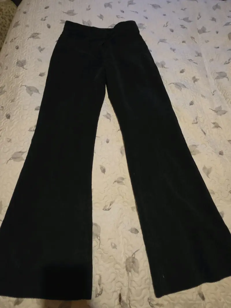 Pantalones cotele de pana negros para mujer - 1