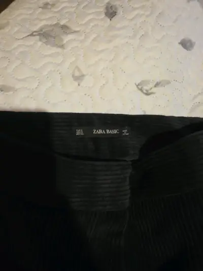 Pantalones cotele de pana negros para mujer - miniatura 2