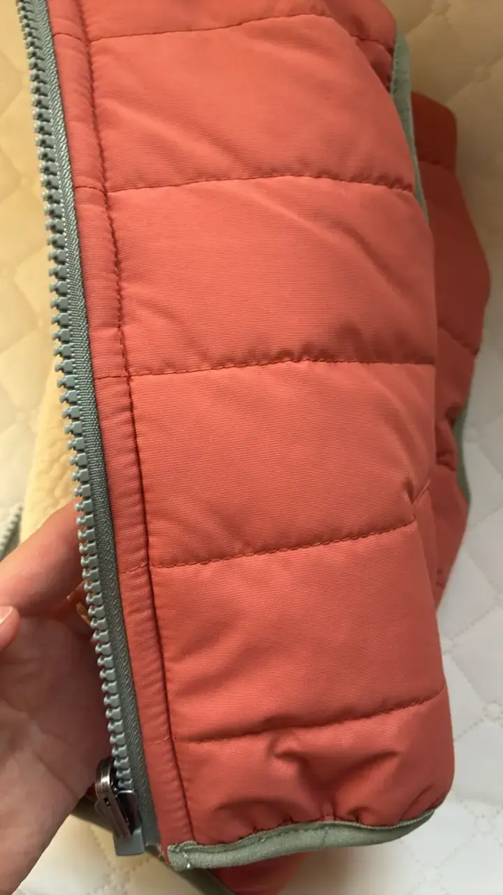 Chaleco acolchado infantil color coral - 4