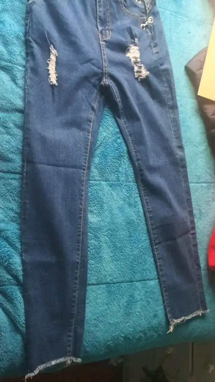 Lote de jeans para mujer en azul y negro - 3