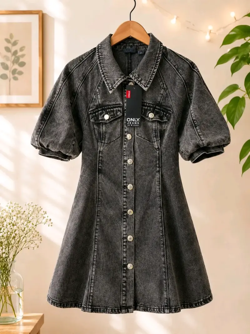 Vestido de mezclilla negro con botones - 1