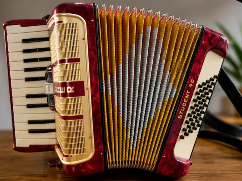 Acordeón Hohner Student 40 rojo y dorado - 2