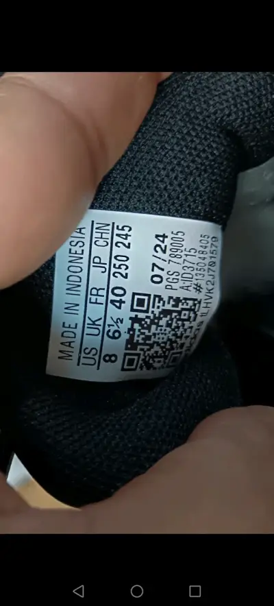 Zapatillas Adidas negras con franjas blancas - miniatura 3