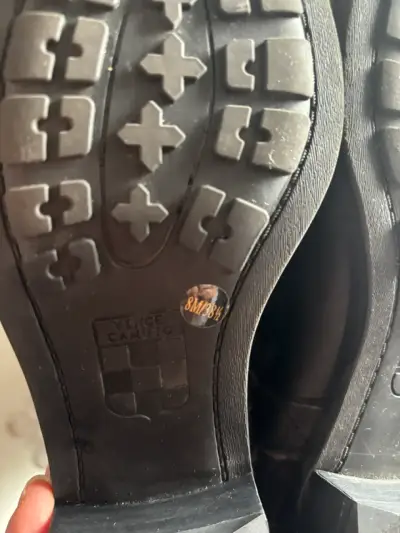 Botas Vince Camuto negras de cuero con hebilla - miniatura 5