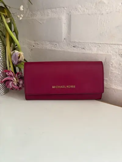Cartera Michael Kors fucsia elegante - miniatura 1