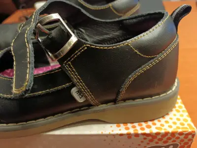 Zapatos escolares negros talla 34 - miniatura 4