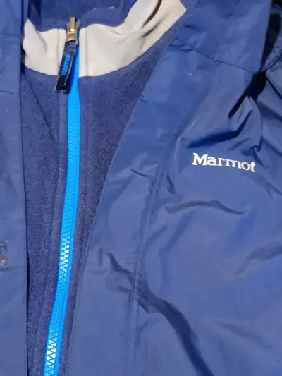 Chaqueta impermeable Marmot azul con capucha - miniatura 2