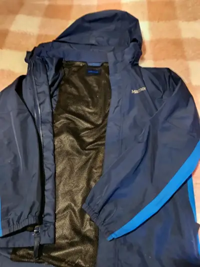 Chaqueta impermeable Marmot azul con capucha - miniatura 5