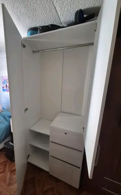 Cñoset con 2 puertas y cajones - miniatura 3