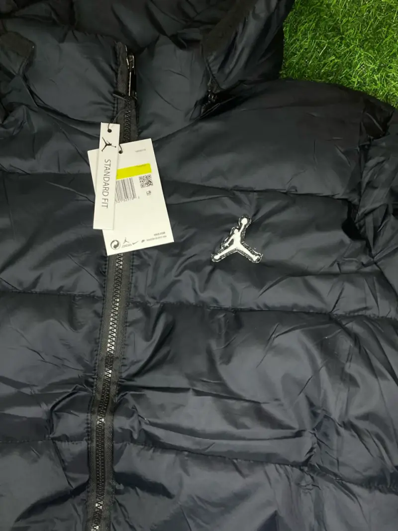 Chaqueta acolchada negra con capucha Jordan - 3