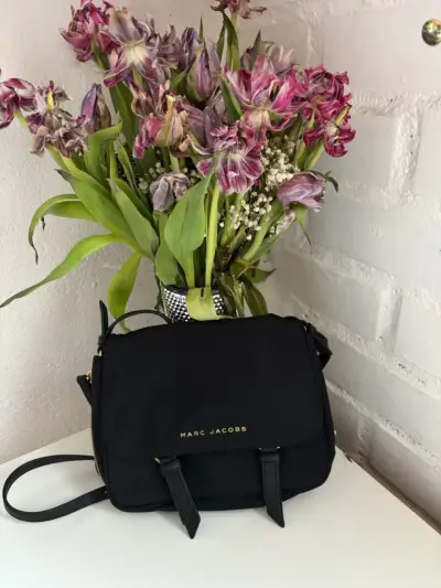 Bolso negro Marc Jacobs de diseño elegante - miniatura 6
