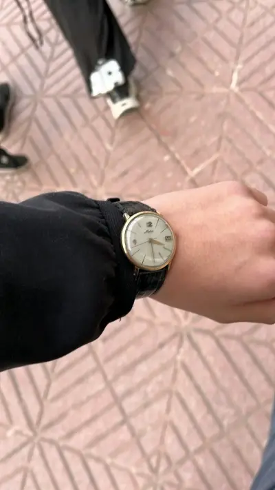 Reloj clásico mido chapado - miniatura 1