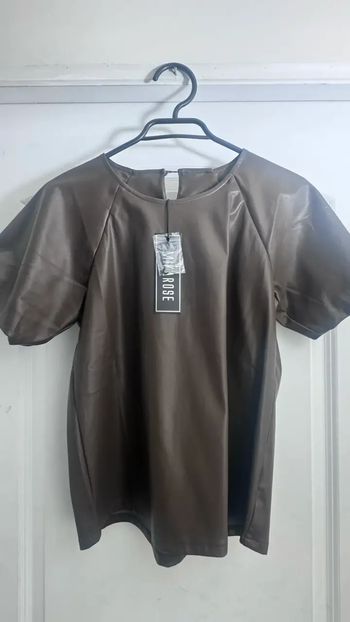 Blusa de cuero sintético My Rose marrón